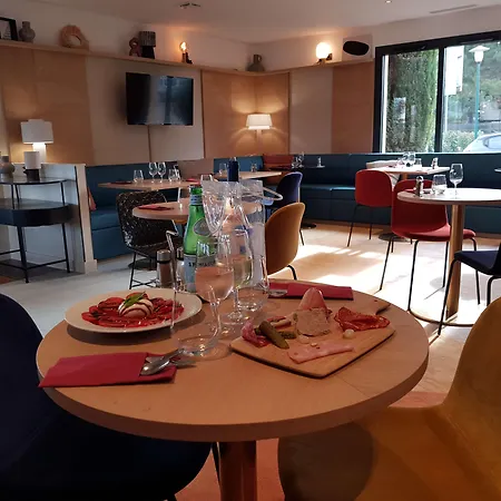 Kyriad Carcassone Ouest La Cite Hotel